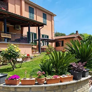 https://il-casale-nel-parco-guesthouse.it-romehotels.com