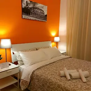 Amoraroma, Economy With Shared Bathrooms Rom